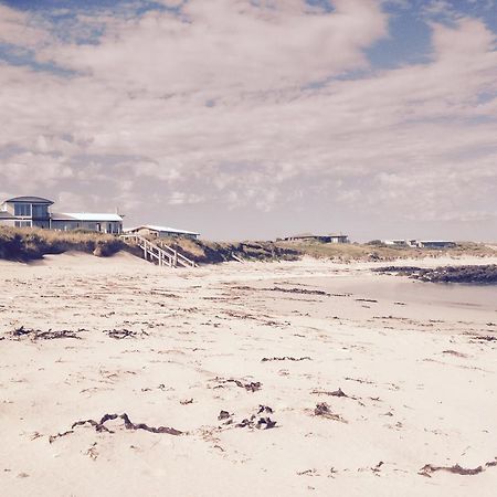 Wytonia Beachfront Accommodation Port Fairy Exterior photo